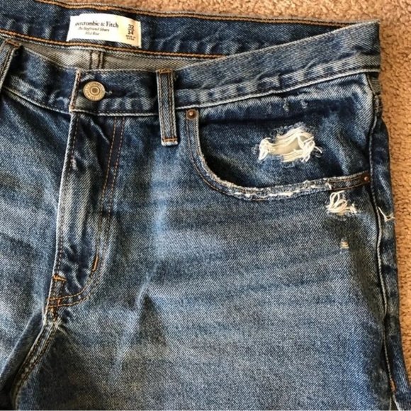 Abercrombie & Fitch Distressed Mid Rise Denim Shorts Sz 32 - Picture 2 of 6